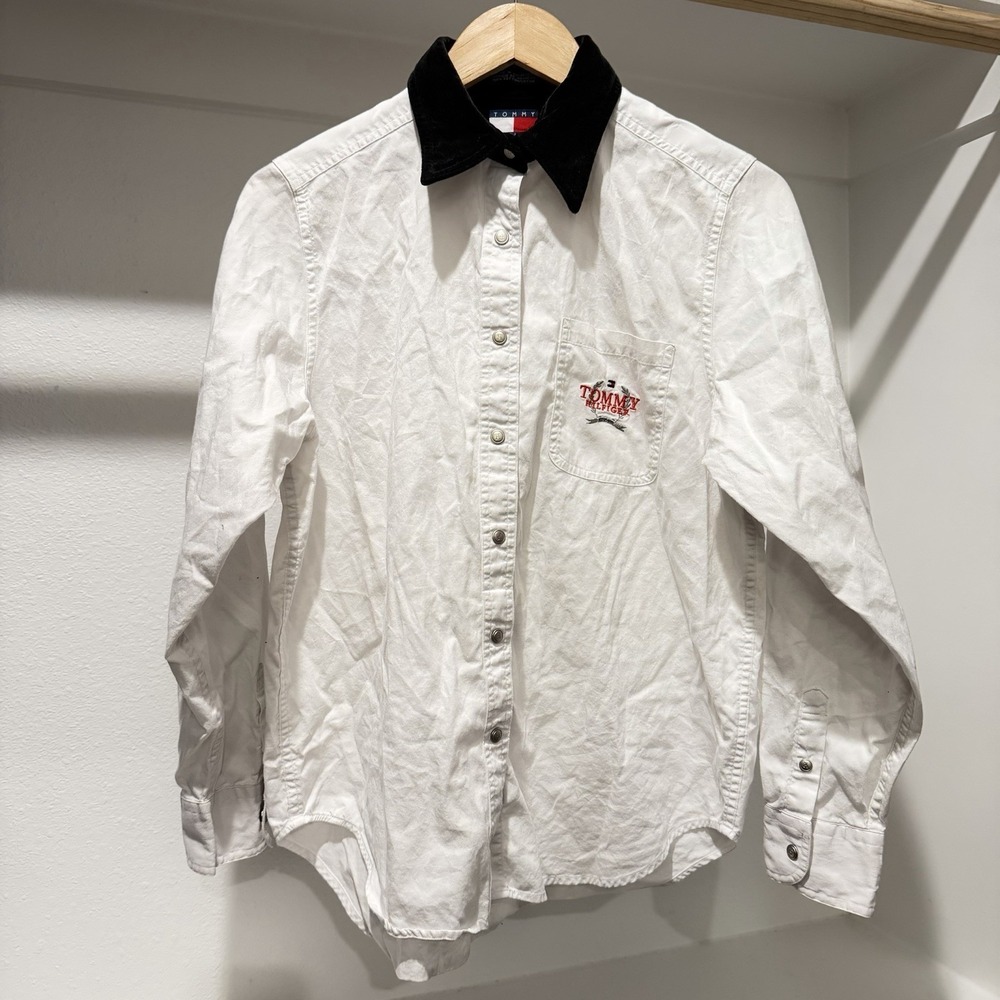 Tommy Hilfiger Snap Front Shirt White Size 8 Spell Out Women Long Sleeve CB62Y